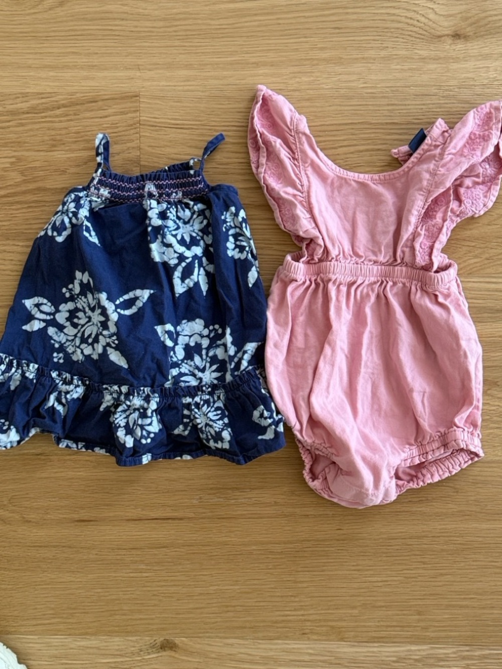GAP 6-12 months summer dress & romper!